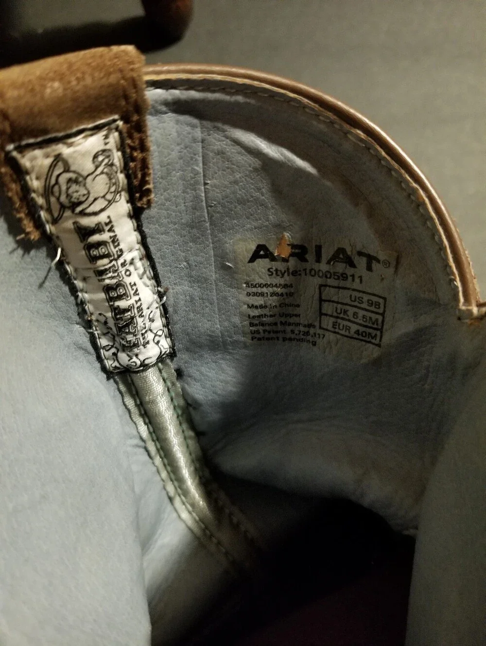 Ariat Fatboys Squaretoe Distressed Brown Blue Embroider Cowboy Western Boots 9B